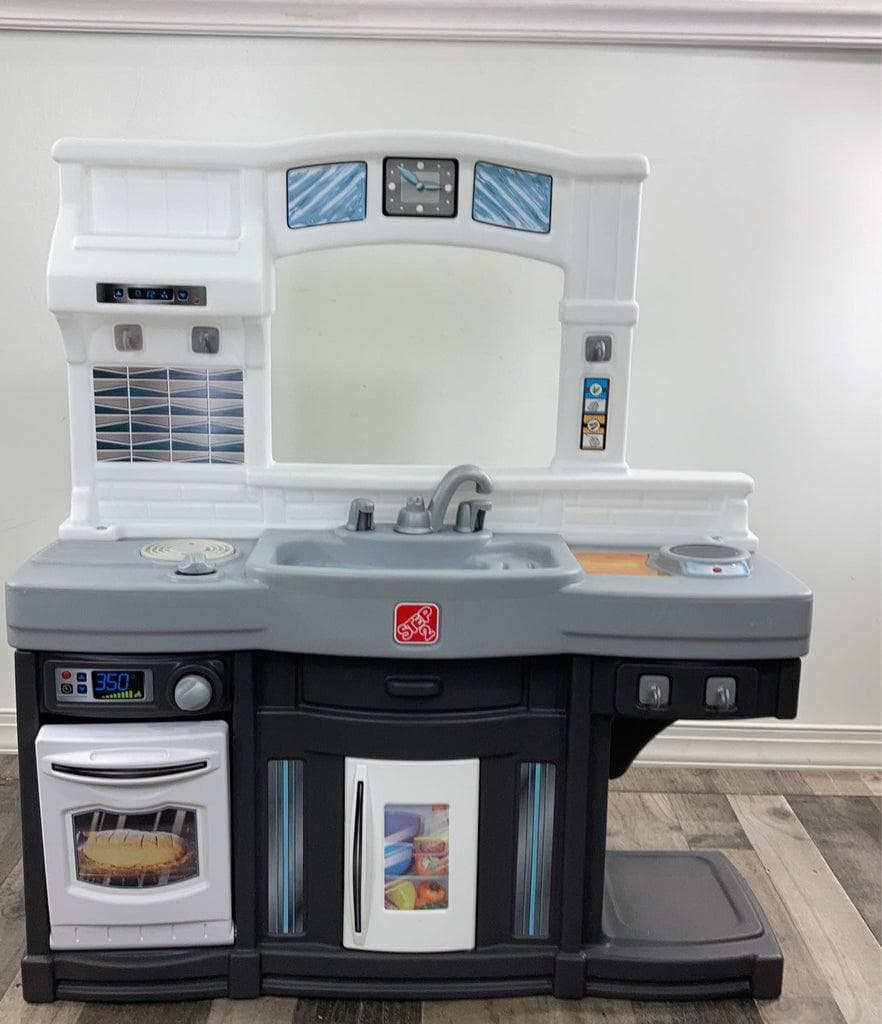 Step2 Best Chefs Kids Kitchen Playset